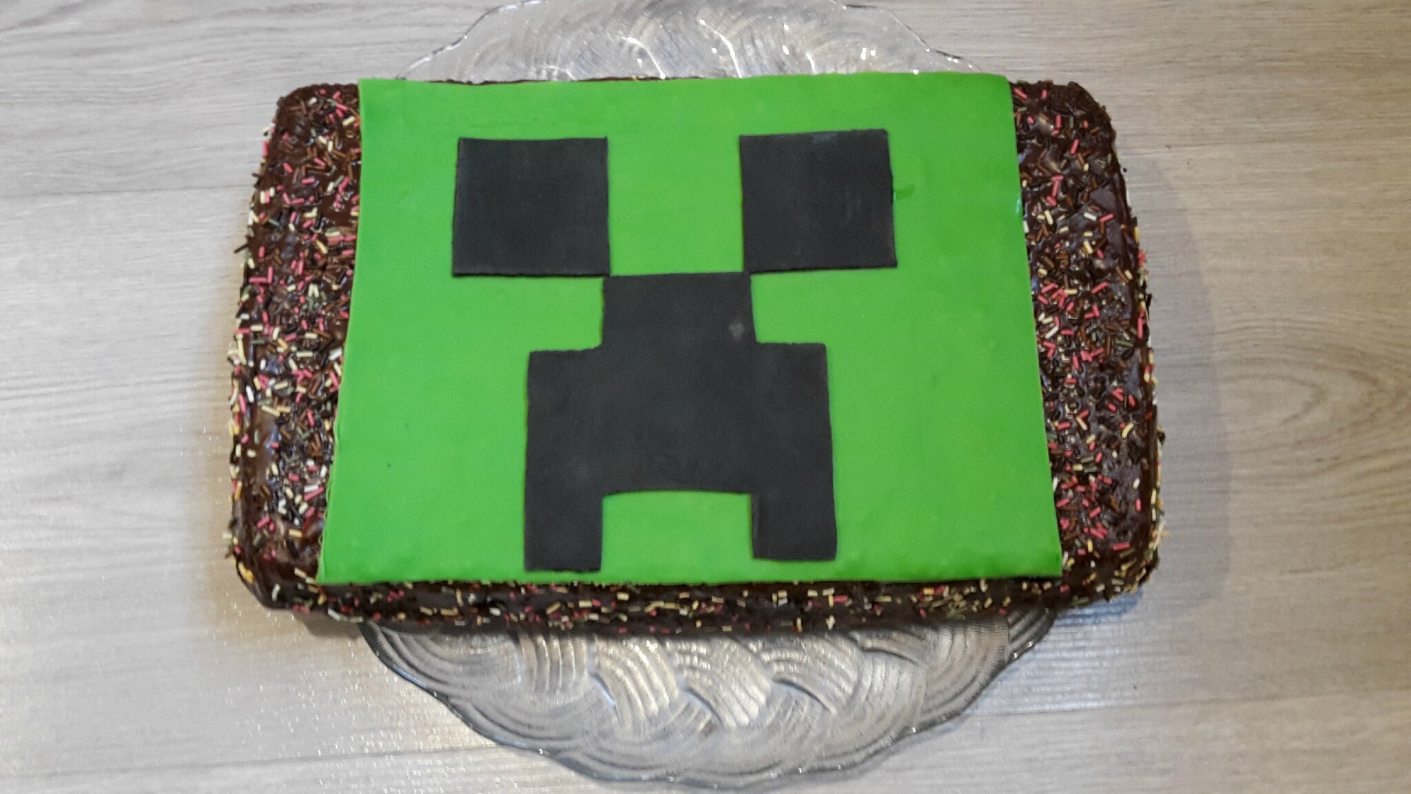 Gâteau design Minecraft - l'atelier déco de Lou