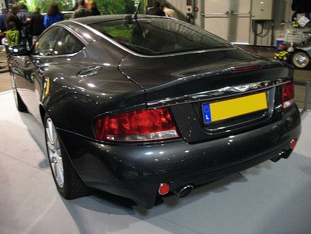 AstonMartinVanquishSar