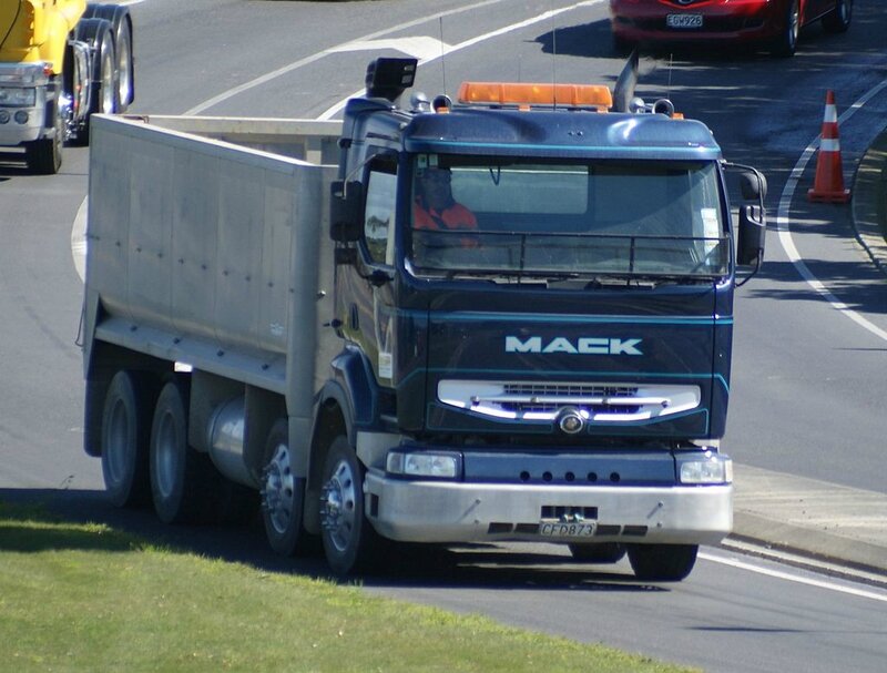 New_Zealand_Trucks_-_Flickr_-_111_Emergency_(240)