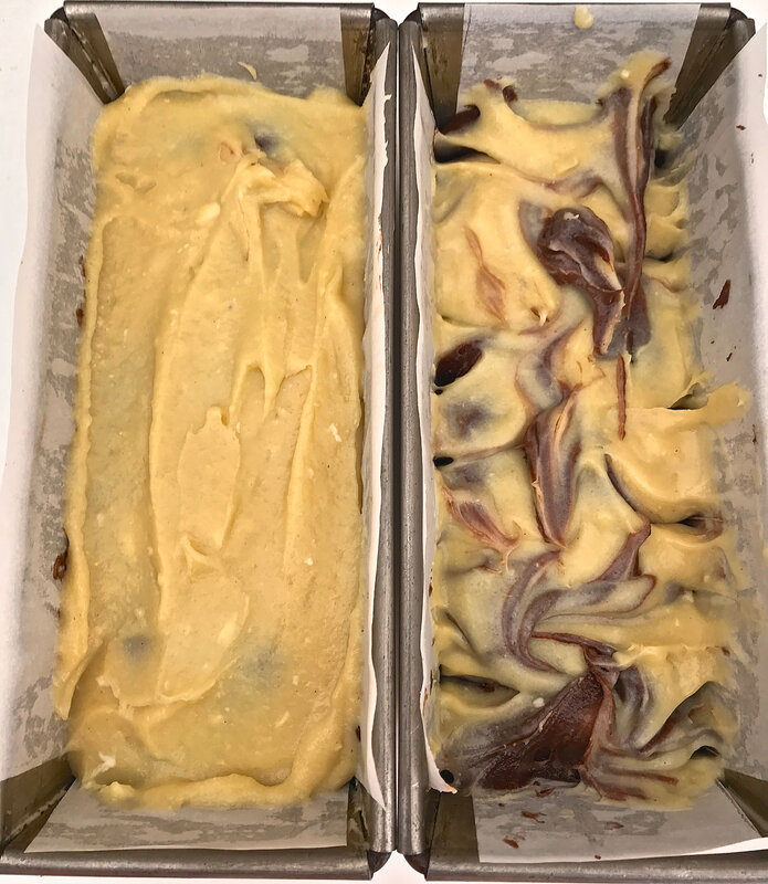 passer la spatule en l'enfonçant dans la largeur