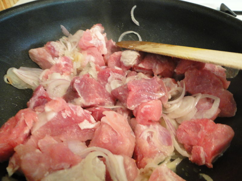 Filet de porc aux raisins secs - Ustensiles de cuisine et articles