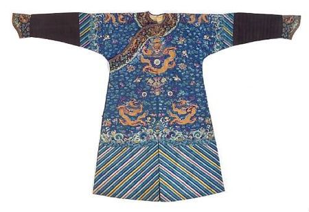 A_blue_silk_ground_embroidered_dragon_robe