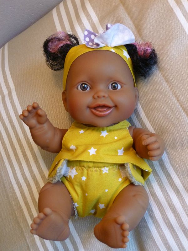 Petite fille en couche