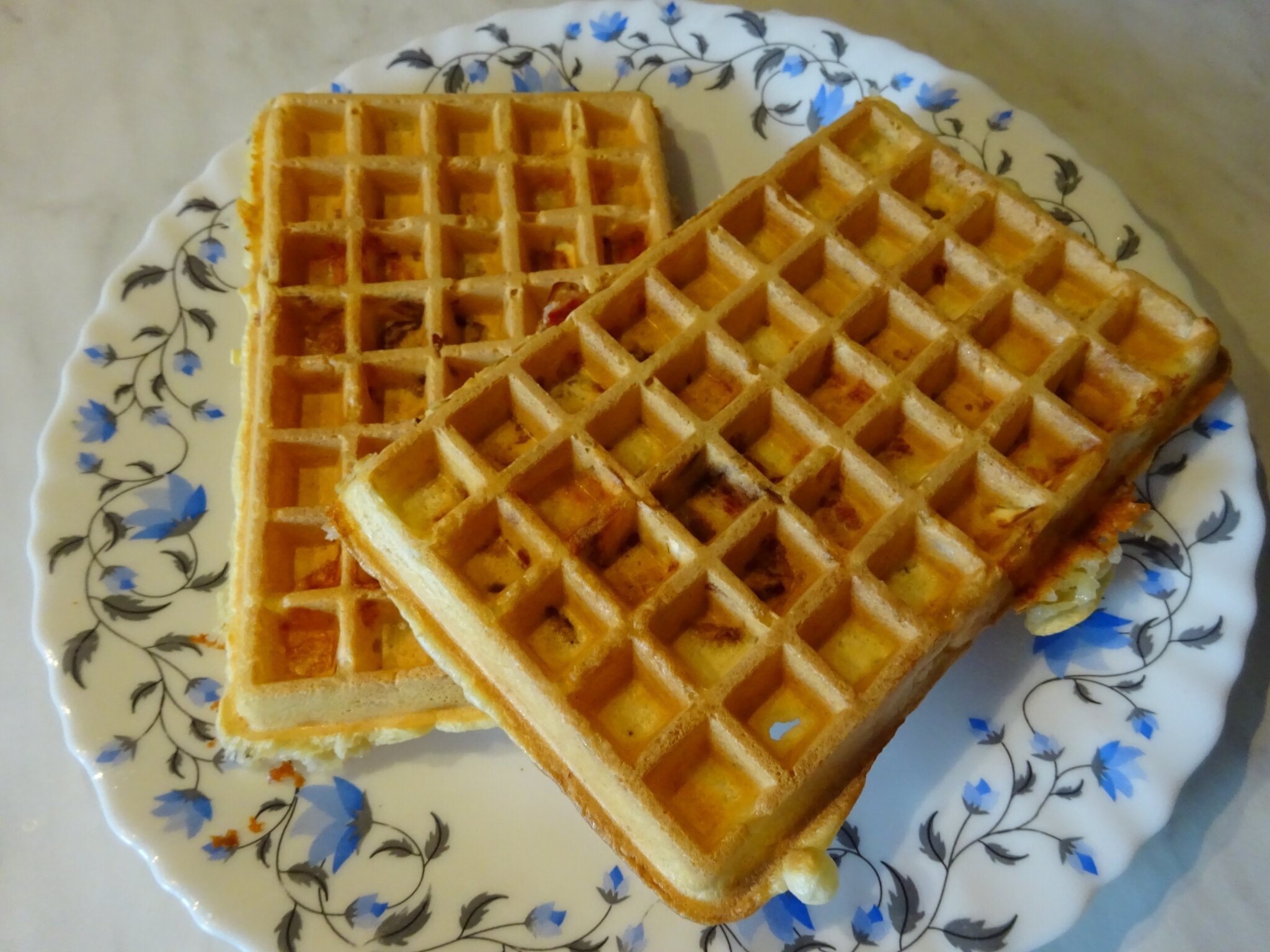 Gaufres Aux Lardons Au Fromage De Chevre Et Aux Oignons Les