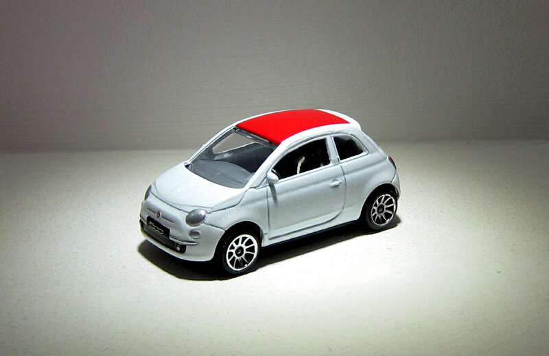 Fiat 500 (Majorette) 01