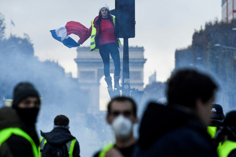 Les Gilets Jaunes Paris Le 24 Novembre 2018