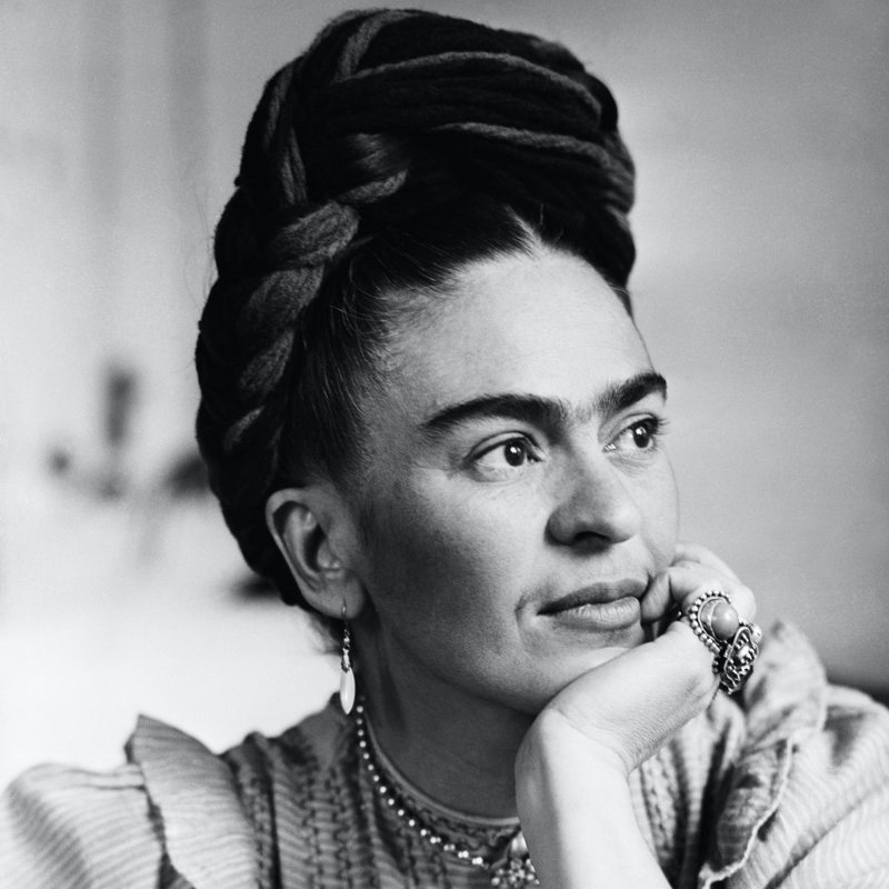 Un-visage-une-epoque-Frida-Kahlo-l-icone-beaute-de-la-pop-culture