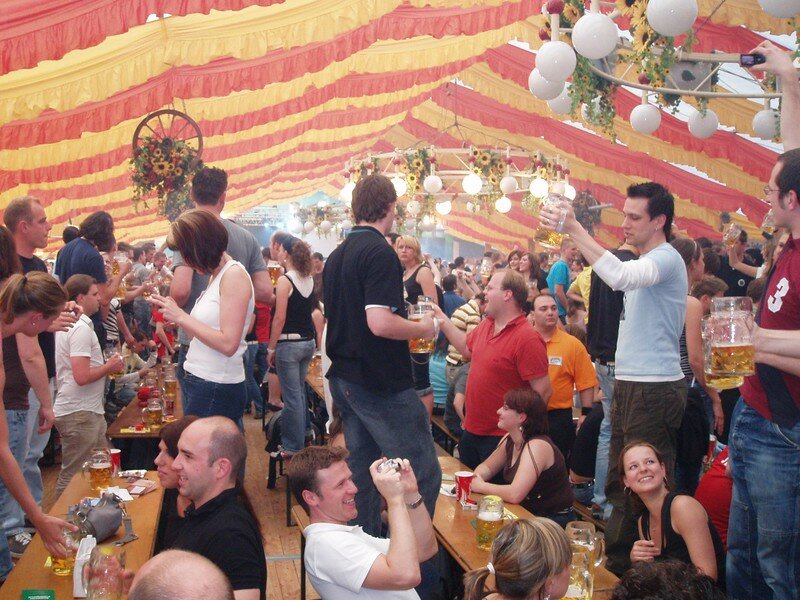 début des festivités Photo de Stuttgart la fête de la bière Aliénor en allemagne début des festivités Photo de Stuttgart la fête de la bière Aliénor en allemagne