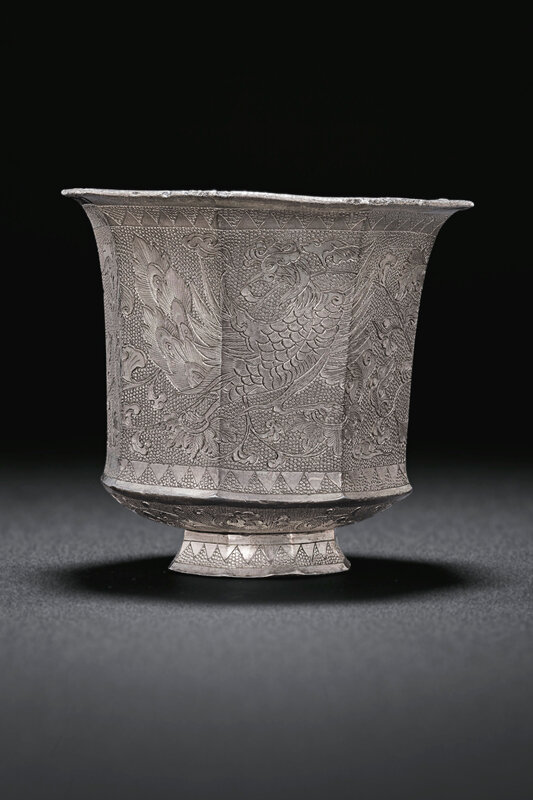 2019_NYR_18338_0543_004(a_silver_octagonal_phoenix_cup_late_tang-liao_dynasty_9th-12th_century)