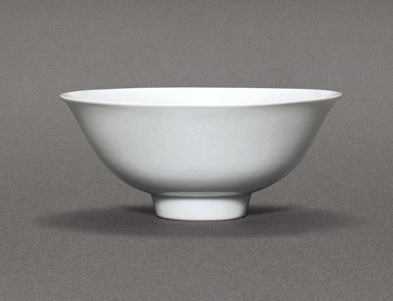 A fine Ming-style white-glazed anhua-decorated bowl, Mark and period of Kangxi (1662-1722)