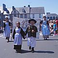 Le défilé du festival kastell paol à saint-pol-de-léon en juillet 1996 (1)