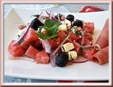 salade pastèque, feta et jambon sec salade pastèque, feta et jambon sec