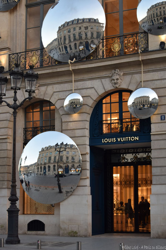 Magasin Louis Vuitton x Yayoi Kusama place Vendôme - A Paris ou ailleurs
