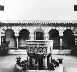 Saint_Michel_de_Cuxa_fontaine