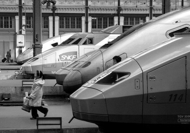 Les nez gris des TGV à Paris-gare de Lyon