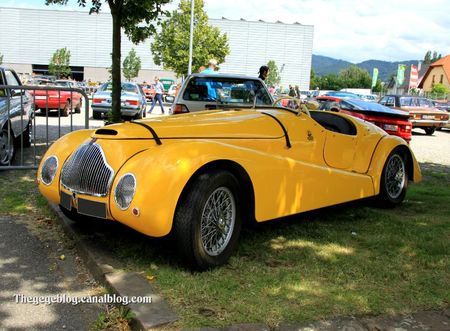 Simca roux type simca 8 de 1939 (RegioMotoClassica 2010) 01