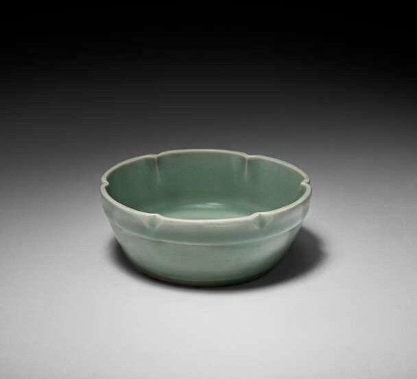 A Longquan celadon hexafoil brush washer, Southern Song dynasty (1127-1279)
