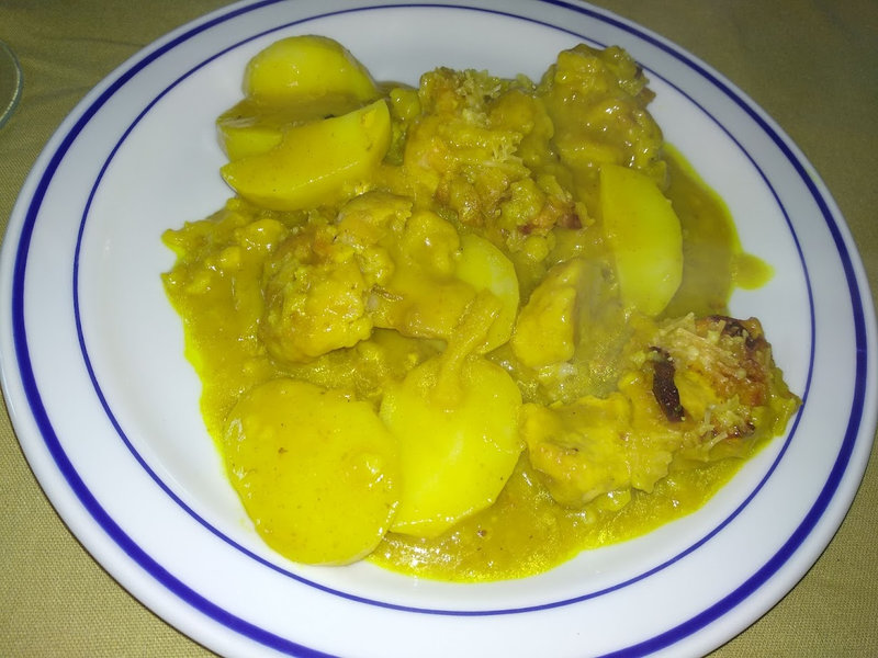Gratin de poulet aux pommes de terre et chou-fleur et sauce à la pomme au curry (2)