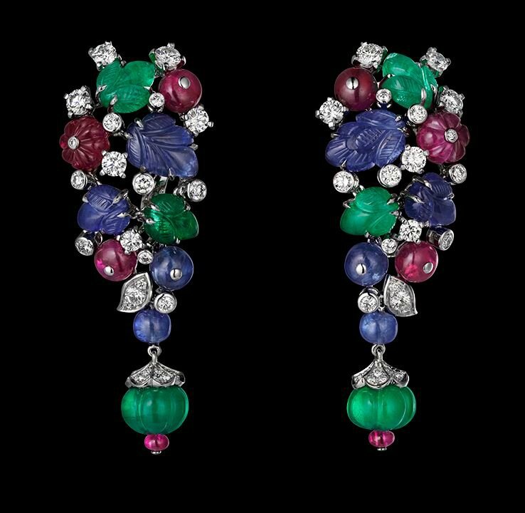 Earrings-Platinum-sapphire-ruby-and-emerald-beads-sapphire-and-emerald-carved-leaves-brilliants