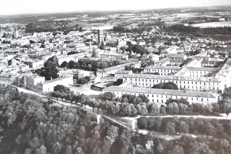 sortir à Angoulême en 1950 , département de la Charente (16)