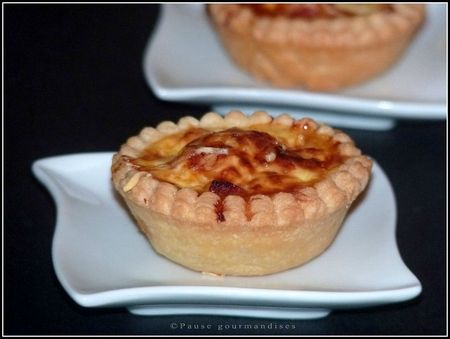 Mini quiches bacon oingons emmental (18)