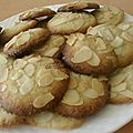 Biscuits aux amandes (genre tuiles aux amandes )