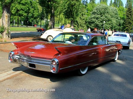 Cadillac series 62 hardtop coupe de 1960 (Retrorencard mai 2011) 02