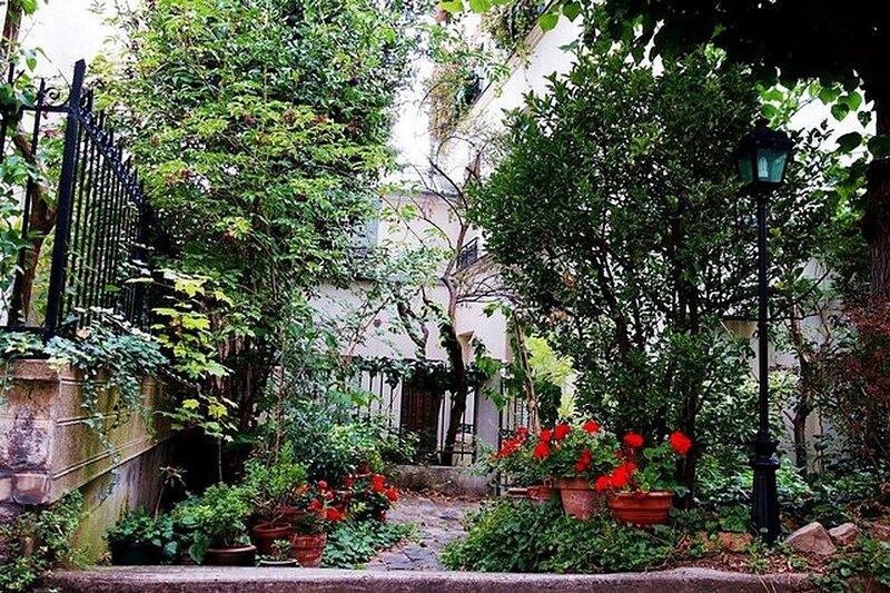 cite_du_palais_royal_151_rue_de_belleville_paris_19_7_2