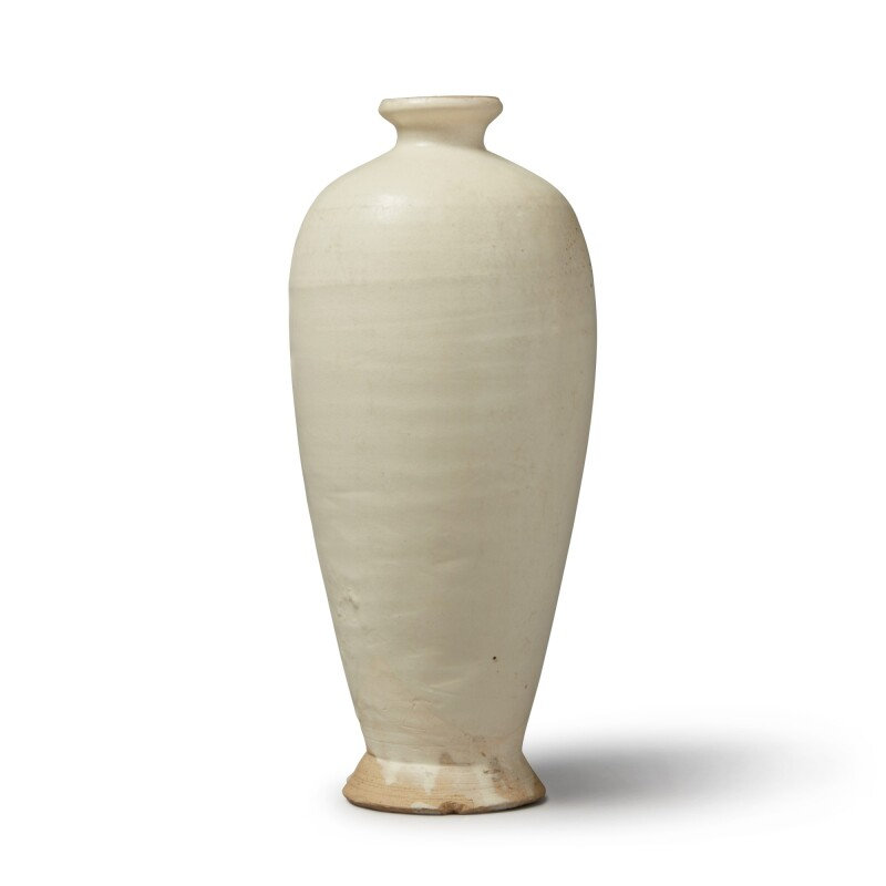 A white-glazed vase, Northern Song-Jin dynasty