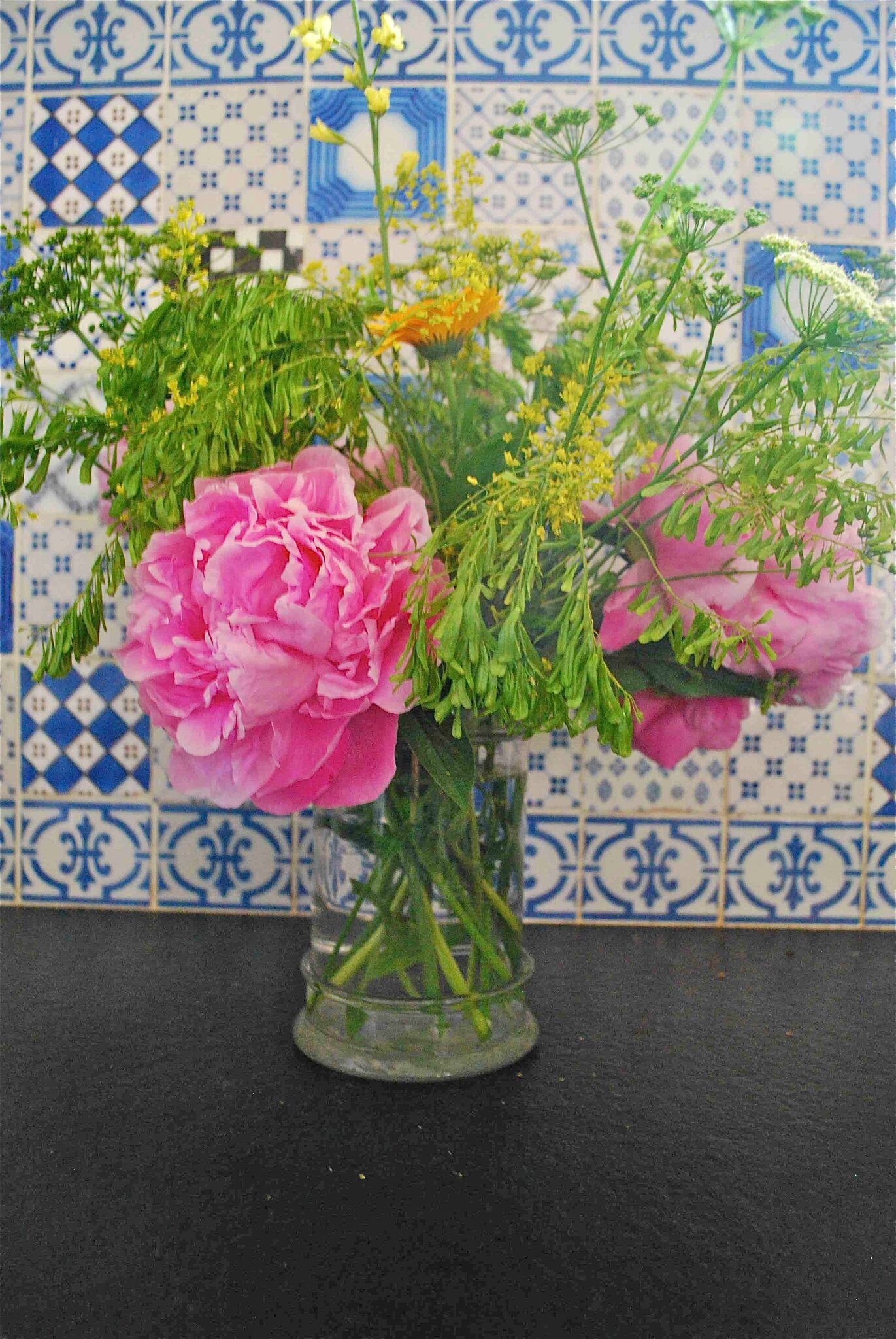 Un Bouquet Avec Des Fleurs Du Jardin Et Des Champs Les 7