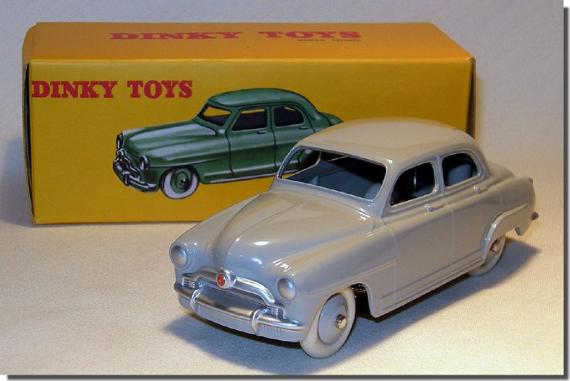 Dinky Atlas Simca 9 Aronde grise 1