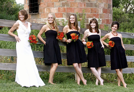 black_and_white_wedding_red_orange_flowers
