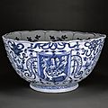 Large porcelain bowl with 'kraak'-type underglaze blue decoration. , 1600-1620. wanli period, ming dynasty