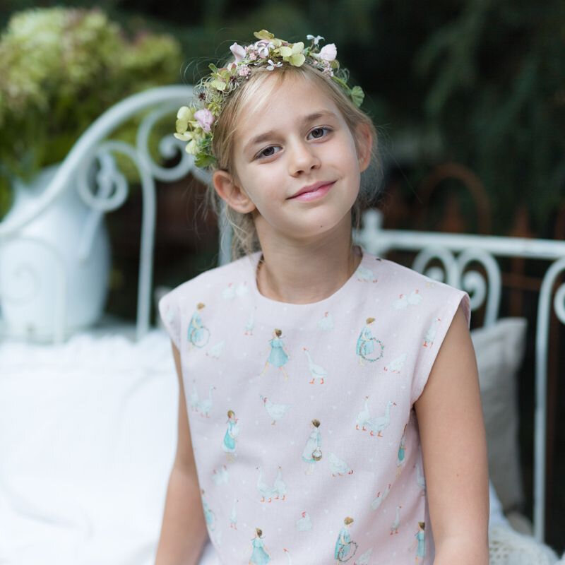 petite fille à la ferme 2