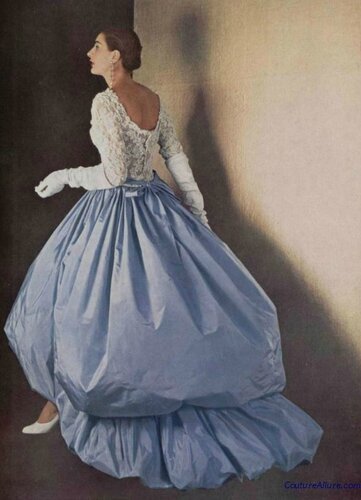 Cristóbal Balenciaga, Woman's Evening Gown and Cape, 1963 - Alain.R.Truong