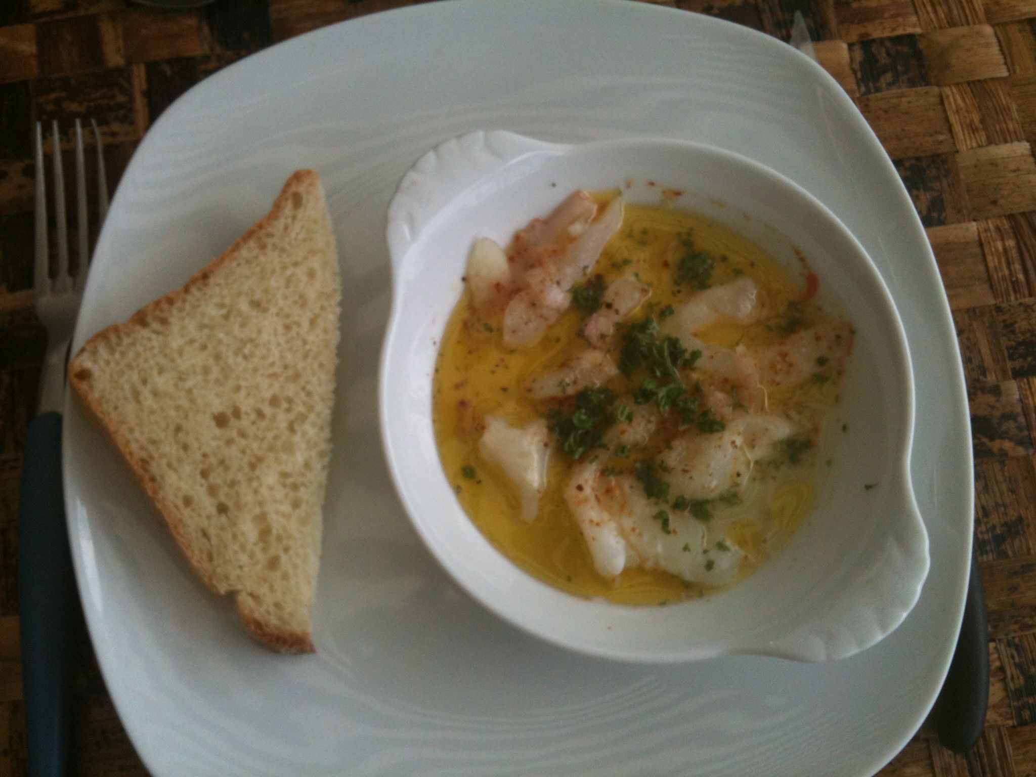 carpaccio de cigale de mer au piment d