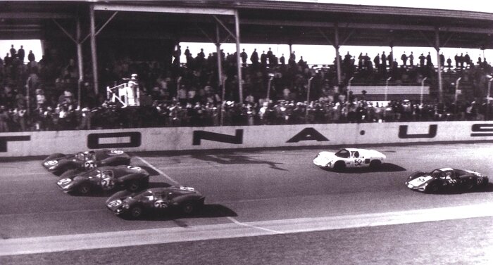 1967-Daytona-412 P_330 P 4_330 P3 4-arrivee-10