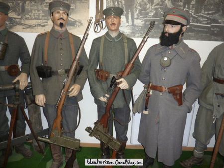 soldats bavarois avec leur sous-officier