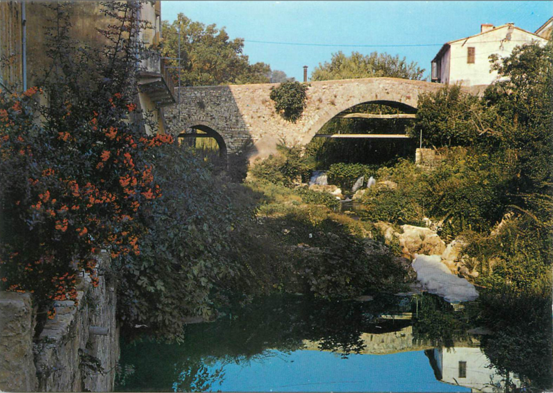Trans en Provence-Le Pont Vieux couleur