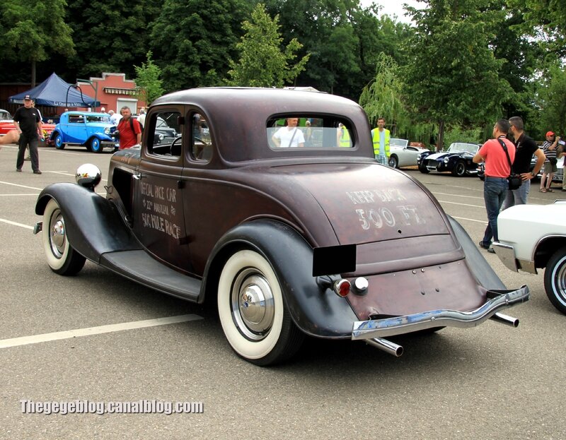 Ford V8 de 1934 (Retrorencard aout 2013) 02