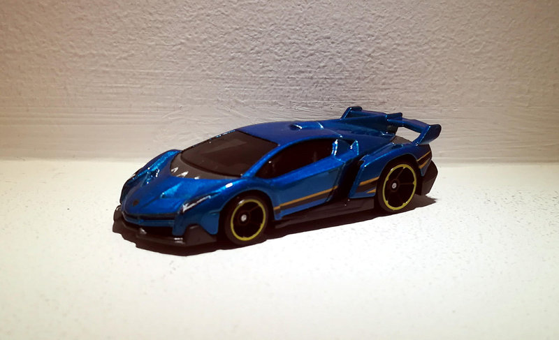 Lamborghini Veneno (Hotwheels) (2)