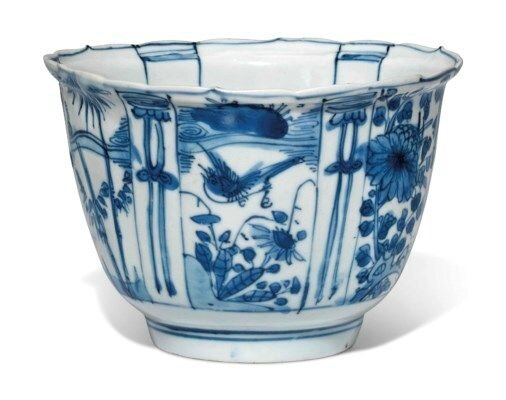 A blue and white 'Bird and flowers' Kraak porcelain bowl, Wanli period (1573-1619)