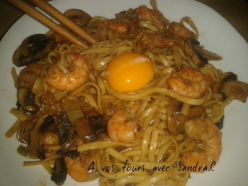 Udon (pâte japonaise) aux crevettes recette A vos fours avec Sandra C