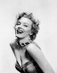 1952_SatinDress_010_010_byFrankPowolny_1_GF