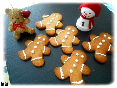 Gourmandises de Noël (blanc,rouge, papier, chocolat, biscuits