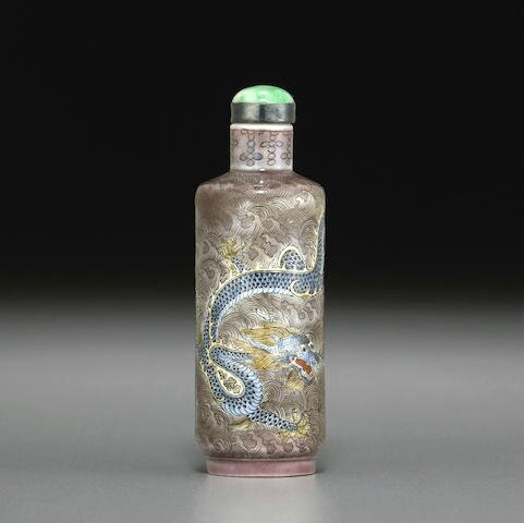 An enameled porcelain 'dragon' snuff bottle, Jingdezhen kilns, 1800-1860