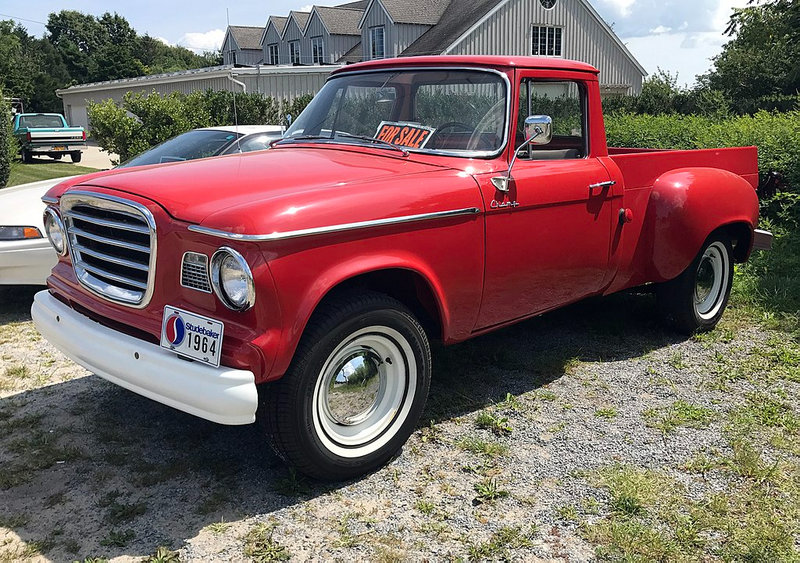 1024px-1964_Studebaker_Champ_truck,_front_left_(red)
