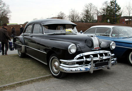 Pontiac_silver_streak_4door_sedan_de_1950__23_me_Salon_Champenois_du_v_hicule_de_collection__01