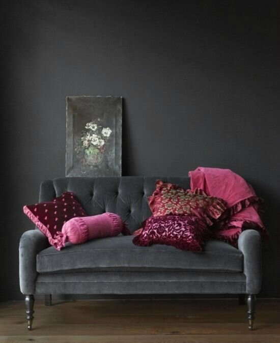 velvet-couch-the-velvet