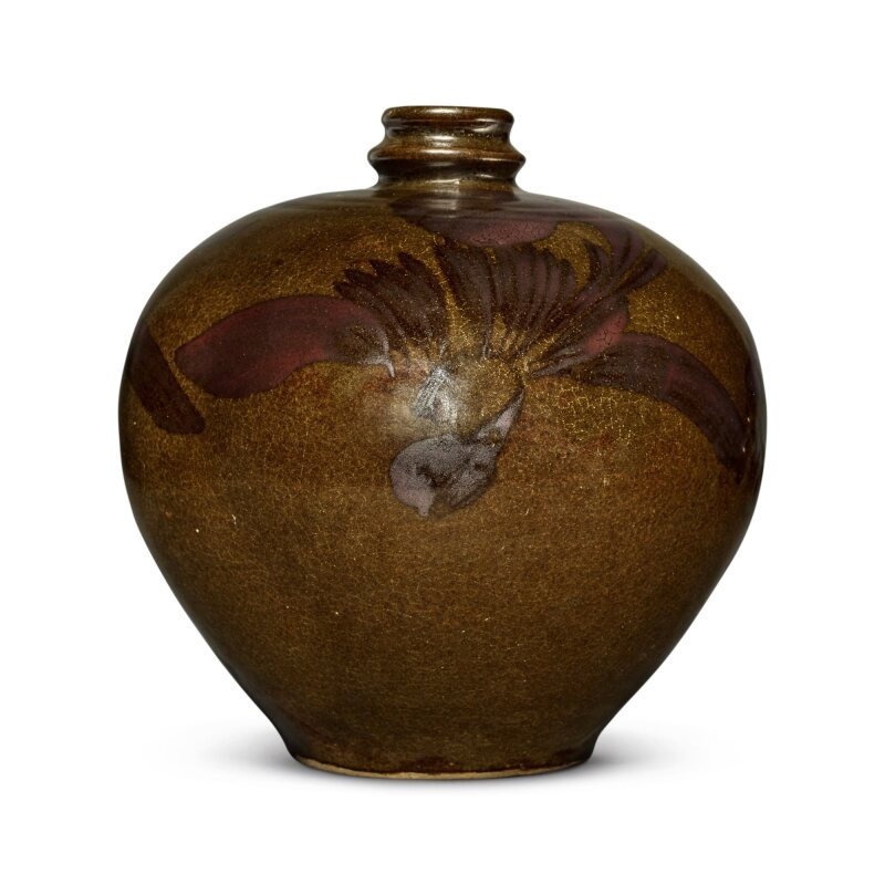 An iron-brown-decorated teadust-glazed vase, Jin dynasty